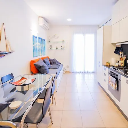 113 - Casa Le Terrazze In Centro 100 Metri Mare Spiaggia, Box Auto Gratis Apartman Sestri Levante
