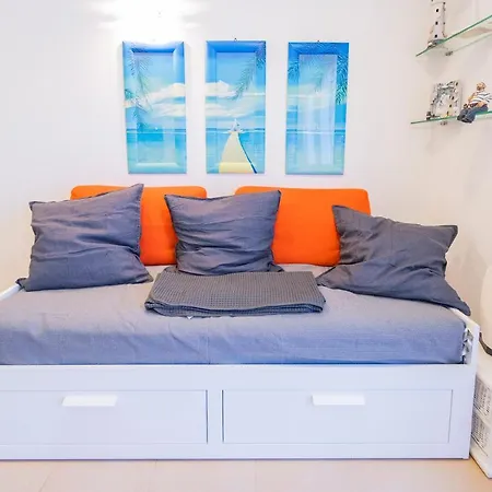 Apartamento 113 - Casa Le Terrazze In Centro 100 Metri Mare Spiaggia, Box Auto Gratis *