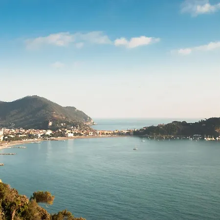 113 - Casa Le Terrazze In Centro 100 Metri Mare Spiaggia, Box Auto Gratis 公寓 东塞斯特里