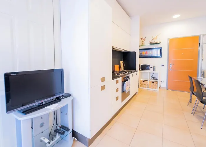 113 - Casa Le Terrazze In Centro 100 Metri Mare Spiaggia, Box Auto Gratis * Sestri Levante