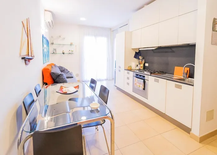 Appartamento 113 - Casa Le Terrazze In Centro 100 Metri Mare Spiaggia, Box Auto Gratis Sestri Levante