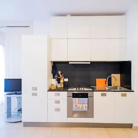 Apartment 113 - Casa Le Terrazze In Centro 100 Metri Mare Spiaggia, Box Auto Gratis *