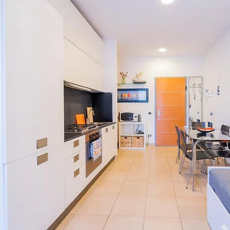 113 - Casa Le Terrazze In Centro 100 Metri Mare Spiaggia, Box Auto Gratis Apartment