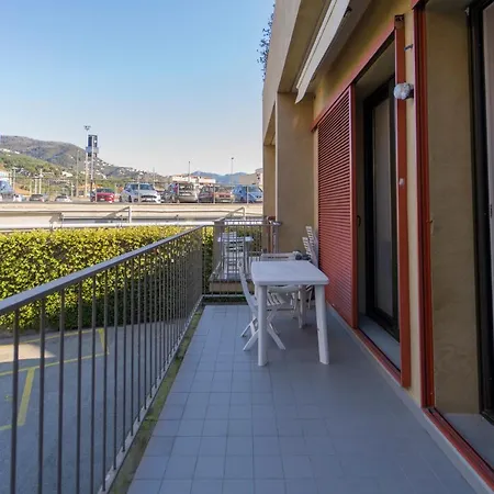 Apartment 113 - Casa Le Terrazze In Centro 100 Metri Mare Spiaggia, Box Auto Gratis