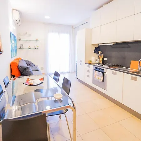 Apartment 113 - Casa Le Terrazze In Centro 100 Metri Mare Spiaggia, Box Auto Gratis Sestri Levante