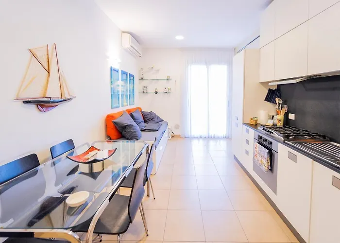 113 - Casa Le Terrazze In Centro 100 Metri Mare Spiaggia, Box Auto Gratis 아파트 세스트리레반떼